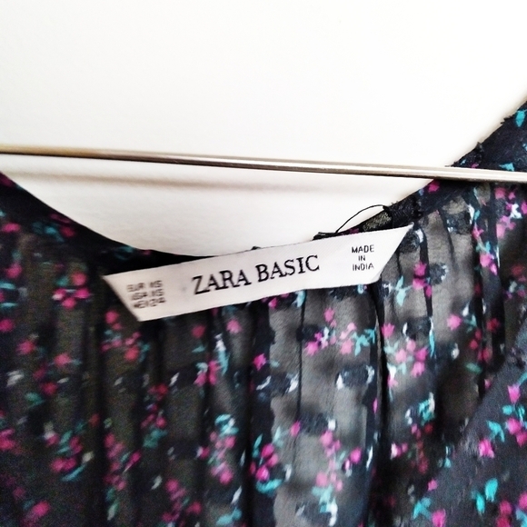 Zara V Neck Long Sleeve Floral Ruffled Dress Size Xs - Picture 5 of 5